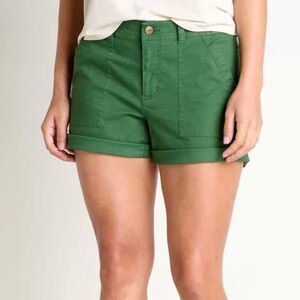 Toad & Co Women's Utility Camp Shorts Green Size 6 Cuffed Hem Pockets